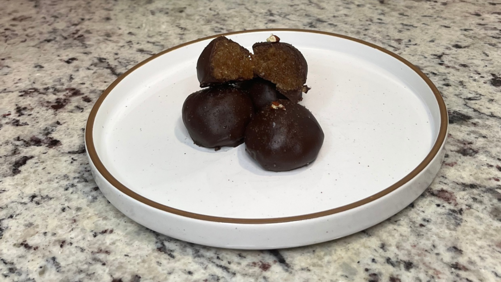 Maple Vanilla Pecan Protein Bites
