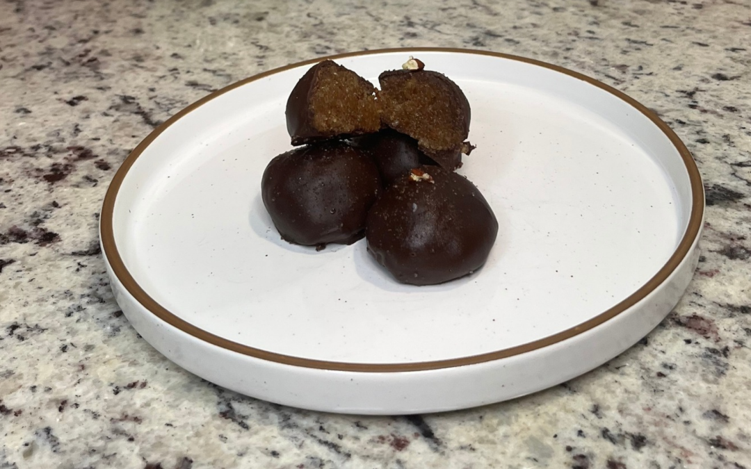 Maple Vanilla Pecan Protein Bites
